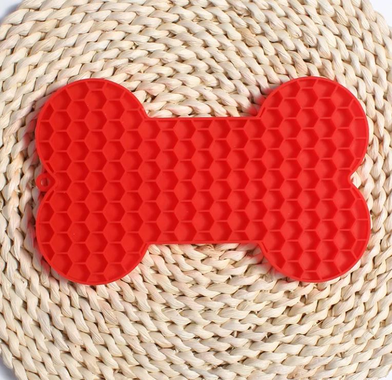 Tappetino in silicone per cani a forma di osso – leccalecca slow feed